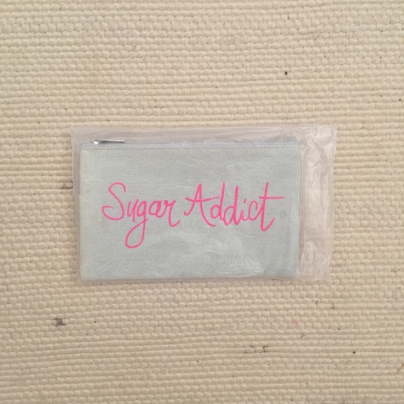 Fresh - 🍬 Cosmetic Pouch - Picture 3 of 5